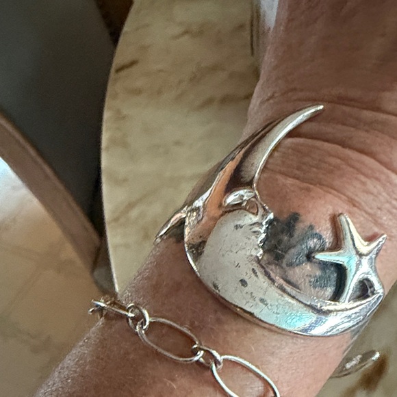 Silver Crescent Moon Bracelet - Picture 4 of 4
